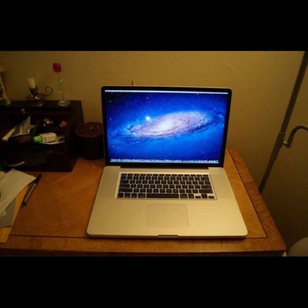 MacBook Pro 17